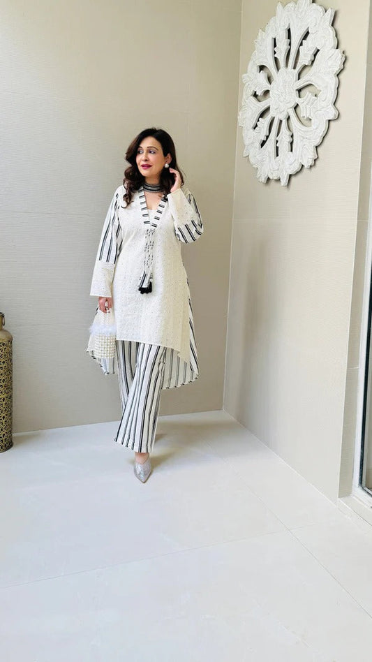 Vidhi celestial cut work cordset for women.