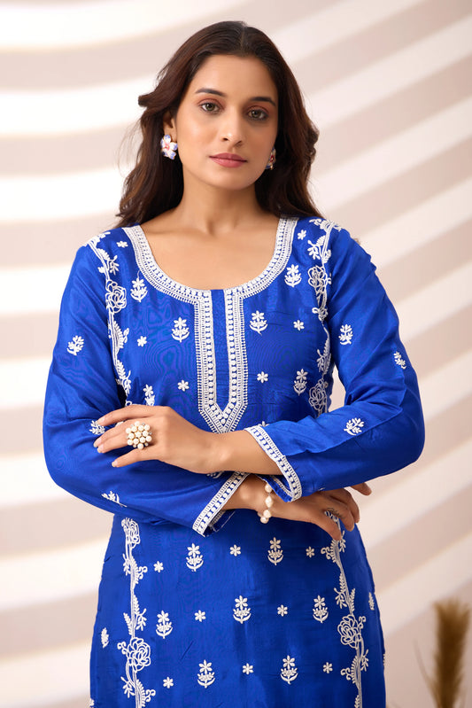 Raashii Embroidery Kurta Set