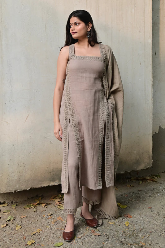 Pari Elegant Beige Lace-Detail Kurta Set