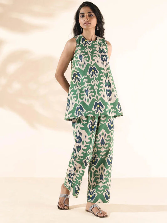 Twiffy Presents Ikat Floral Printed Sleeveless Co-ord Set with round neckline. Paired with elasticated waist pant.